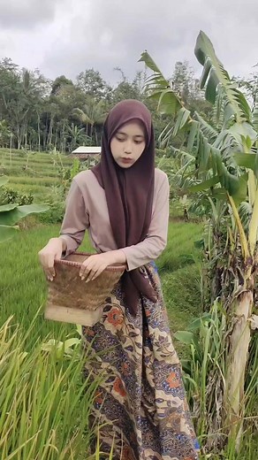 Perawan desa cantik mirip bule palestina #gadisdesa #janda #fyp | Badru Salam Jtk Reels