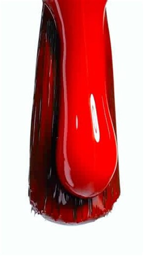 essie on Instagram: "POV: playing in polish before I paint my nails ❤️ Shade: - ‘Rock the Runway’"