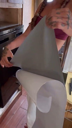 Customizing my new 12 volt fridge with vinyl wrap for cars!@bodegacooler