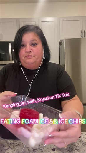 DO YOU LIKE FOAM ICE!?? #iceeating #asmr #iceasmr #foamice #fyp | ASMR