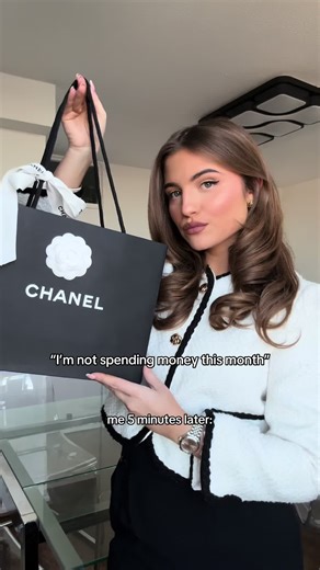 I love anything with a bow 🎀 #chanel #unboxing #luxury #classy #oldmoney