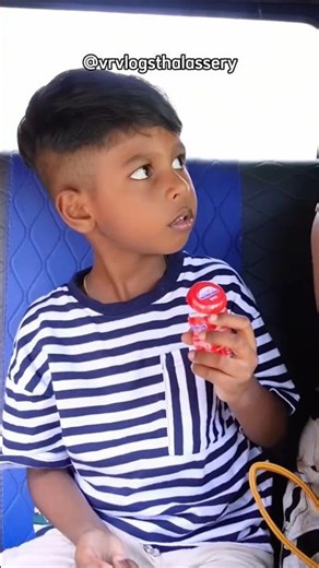 The little boy prevented his mother from throwing trash in the car. #shorts