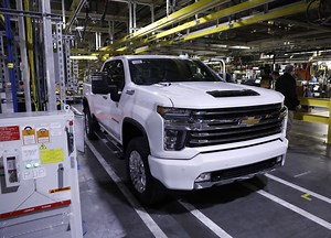 Why This Luxury Silverado Has a Better Interior Than It's GMC Counterpart