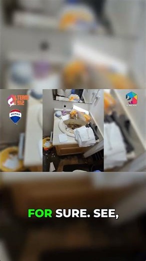 Throw Out the Whole Toilet! 🚽 Hoarder House Nightmare #hoarder