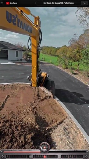 Residential Landscaping Excavator : How Rough Dirt Shapes With Perfect Curves #machinery #process