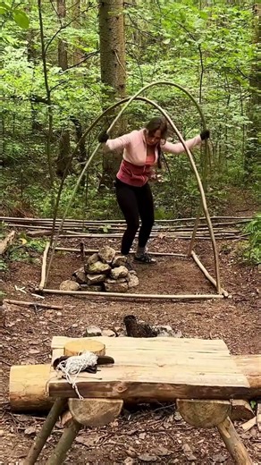 Stop scrolling! This log frame is pure structural art.