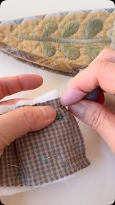 34K views · 697 reactions | ゃ瑱﫧㈒㏸ 2025年初のリール動画✨ 今年もよろしくお願いたします懶 #針仕事 #作業風景 #ちくちく #チクチク #パッチワーク #スタジオキルト #studioquilt #handsewing #handmade #瑱 | STUDIO QUILT　(スタジオキルト) | Facebook