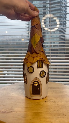 All you need is a recycled wine bottle, some air-dry clay, fairy doors and windows, and a handful of leaves from outside - and you’ve got a cozy autumn fairy home. You can find the DIY version or finished doors and windows on my website marysfairyland.com. For a bigger assortment, visit my Etsy shop (link in bio). 💫 #fairyland #fairyhouse #fairygarden #diyfairyhouse #upcycledcraft #fallcrafts #autumnfairyhouse #claycrafts #miniatureart #maryinthefairyland #recycledart #fairydecor #craftinspirat
