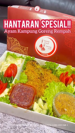 CATERING MALANG on Instagram: "Rayakan momen Ramadhan & Lebaran dengan hantaran istimewa ❤️ Ayam kampung goreng rempah dengan cita rasa rumahan, dikemas rapi dan premium. Hadiahkan kehangatan di setiap sajian. Pesan sekarang, slot terbatas! 📲 CV. BAWANG MERAH BAWANG PUTIH 📍Perum. Bumi Mondoroko Raya AE 1 Singosari, Malang 📲0812 3009 9488 🥡Menerima pesanan nasi kotak, nasi bento, nasi tumpeng, catering, aqiqah, prasmanan, snackbox, dll. 📝Order H-2 ✔️HALAL MUI ✔️Hygiene Certified by Dinkes Ka