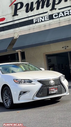 AMAZING! See this exceptional, clean CarFax, 2018 Lexus ES 350 NOW...