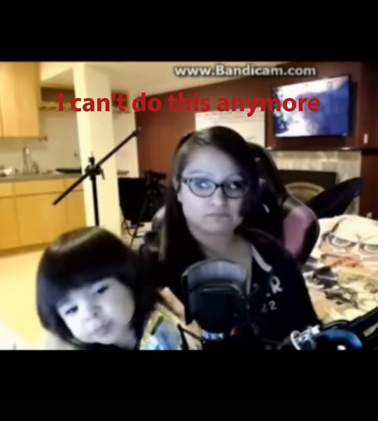 Aphmau and Julia: A Heartwarming Twin Relationship