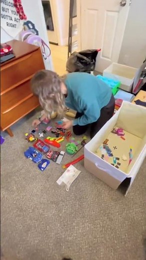 Girls Closet Organization Makeover | Kids Closet & Toy Storage Ideas #organization #kidsroom