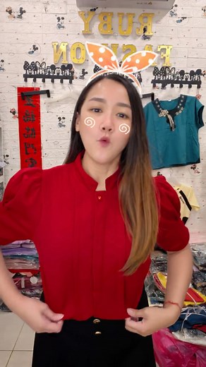 Code R3颜色 数量 🌹🌹🌹这款等了很久 终于到货了 曼巴棉面料 ，韩版设计，太好看了自留了几件 真的美到💯大爱😍 灯笼🏮袖，显年轻，显瘦，保证买到赚到 💰RM27.99❗❗❗ 胸围106-120cm 颜色 黄 黑 粉 酒红 白 | Rubby live mall