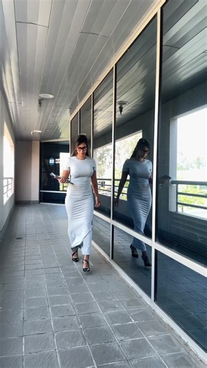 #ootd #fyf #ootdgirl #shortsvideos #tiktoker #fashionstyle #office #prettygirl #asian #explore #fashion #beauty #beautybloggers #walking #trending #viralvideos #heels #shorts #skirt #trendingnow