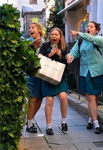 Caught reactions you can’t fake 😄🌿 The Bushman strikes again—blink and you’ll miss it! Pure laughs, pure surprise. #BushmanPrank #FunnyReactions #PrankTok #ViralLaughs #streetcomedy