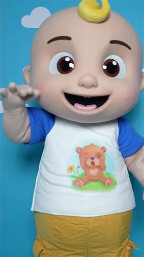 Do The Baby Shark Dance 🦈🕺🏻 #kidssongs