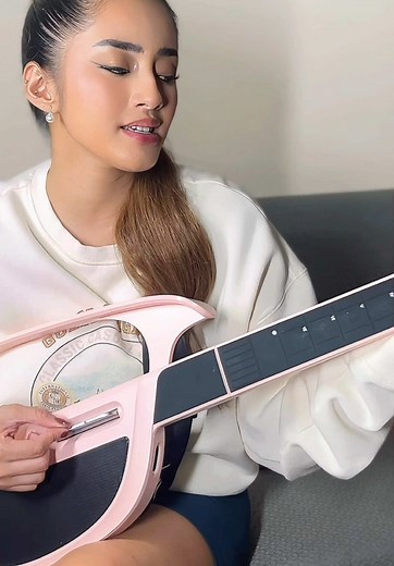 Discover the LiberLive C1 Stringless Guitar Experience