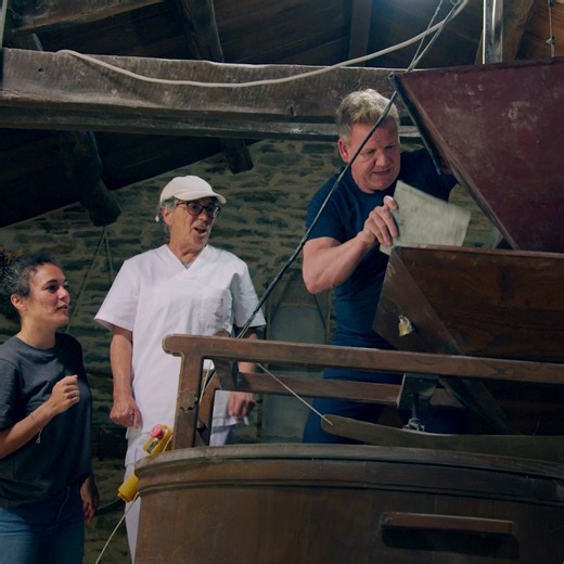 28K views · 507 reactions | During his trip to Spain, Gordon Ramsay discovered the true meaning of Galician flour power. #GordonRamsayUncharted is now streaming on Disney+ and Hulu. | National Geographic TV | Facebook
