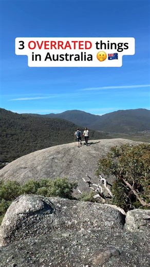 1️⃣ The cities 🏙️ Don’t get us wrong — Australian cities are super clean, amazing for living, and have incredible food options. But as tourists from Europe, we’re used to cities overflowing with history and famous sights on every corner. Australia’s cities are much younger, so there just isn’t as much to see as a traveler. We honestly don’t get why so many people come all this way and only explore Sydney or Melbourne! The real magic of Australia is definitely outside the cities — in nature, wil