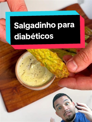 Salgadinho de abacate low carb com apenas 3 ingredientes: abacate maduro, 30g de queijo ralado e 1 ovo. Tempere com sal e especiarias, misture tudo, modele em palitos e leve ao forno a 180 graus por 10 a 15 minutos. Crocante, saudavel e ideal para quem controla a glicose. Receita original do Chef Bosquet. #abacate #lowcarb #receitasaudavel #diabeticos #salgadinhofit