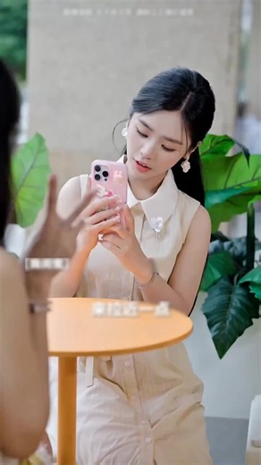 She Caught Her Boyfriend Chatting With Her Best Friend, Only to Discover the Truth Wasn’t What She Thought #LoveTriangle #BestFriendDrama #CheatingScandal #RelationshipDrama #SecretTruth