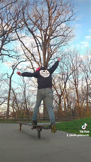 Keith's battle for FS Boardslide at 35! #skateboarding #clevelandskateboarding #skatersover30