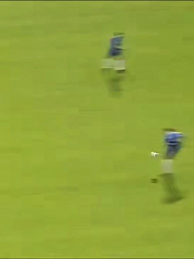 Lances de futebol que desafiam as leis da física