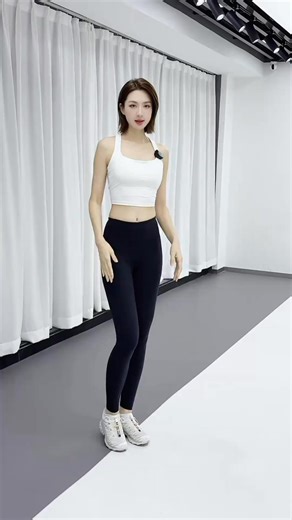 11K views · 257 reactions | 怎么走出气质感 掌握这几点 你也能像明星一样走路气质满满 走路带风#形体模特培训 #气质提升 #正确的走路姿势 #体态纠正 | Halo.inmo | Facebook