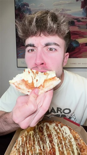 Descubre la nueva Telepizza KEBAB llena de salsa