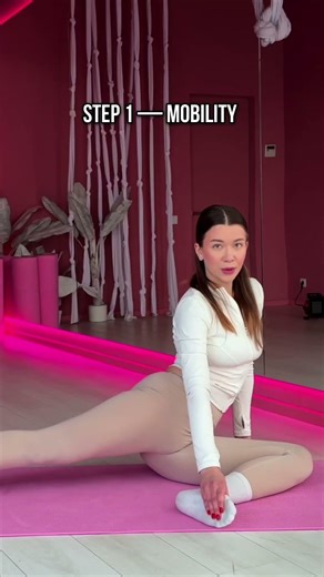 3 Steps to Achieve Front Splits | Stretch & Strength