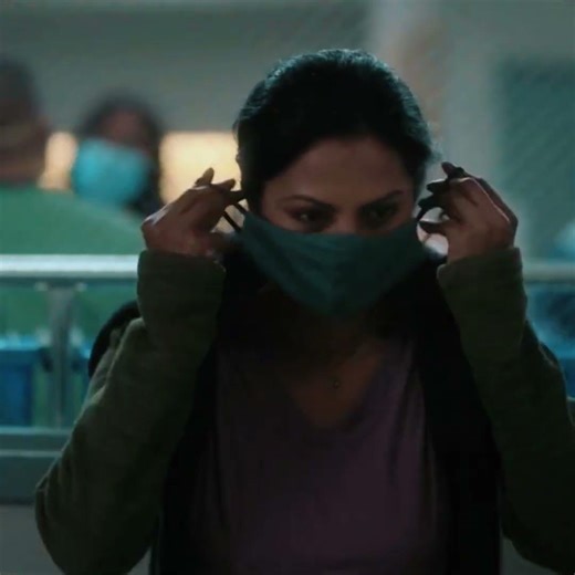 "ONE UNLICENSED MOVE SAVED A LIFE | New Amsterdam S2E8 (2019)"