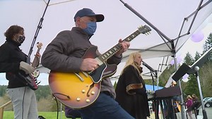 Redmond church celebrates Easter with first drive-in service amid pandemic