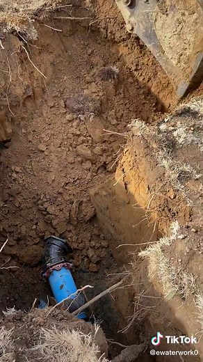 Offset & Valve Cluster in Water Main Installation