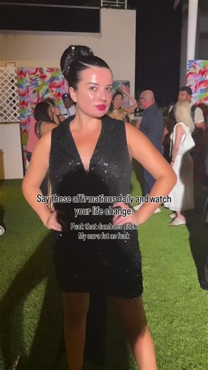 Muah💋 Walking for @globalglamfashion Miami Art Basel Couture show 🎨🖼️ Production: @globalglamfashionmag Designer: @von_denise23 Producer: Dang Bricca @queendangph 🎥 Media partner @parisrunwayofficial @models_runway_tv 💇🏻‍♀️ Hair stylist @Sheridantechnicalcollege @its_jefeglizzy Co-producer : David Gruitza Creative Director: Angela Hickerson @theangelofclarity Backstage Manager: Grace Jennifer #explore #fyp #explorepage #foryou #funny