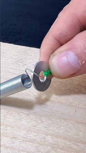 Easy Spring Stretching with a Washer and String 🎯💡#Spring #DIY_Hacks #CreativeIdeas #Innovation