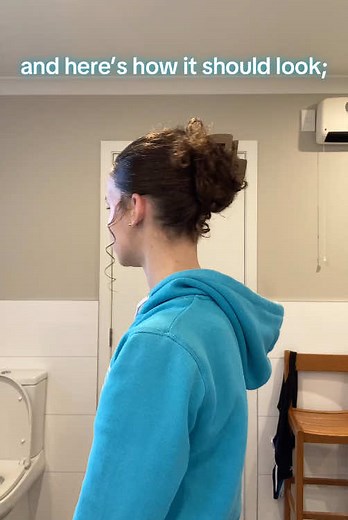 curlygirllara (@curlygirllara) - Claw Clip Bun Tutorial for Curly Hair