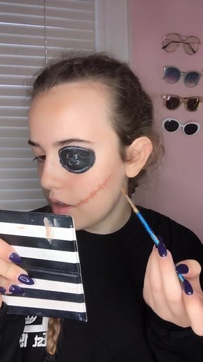 Coraline Button Eye Makeup Tutorial for Halloween | 31 Days of Halloween