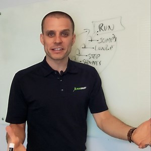 226 reactions · 17 shares | 헥헨헡헡험헥헦 Here's the secret to healing injuries... 헙헔헦헧 (From a Physical Therapist) Download the free injury guide from Physical Therapist, Steve Gonser PT DPT below. If you're tired of not being able to run --- this free guide is for you! Learn Steve's step-by-step system to heal, fix, and even stop injuries... before they start. | RunSmart | Facebook