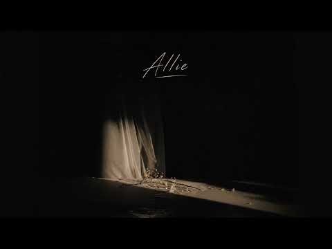 Fleeting Show - Allie