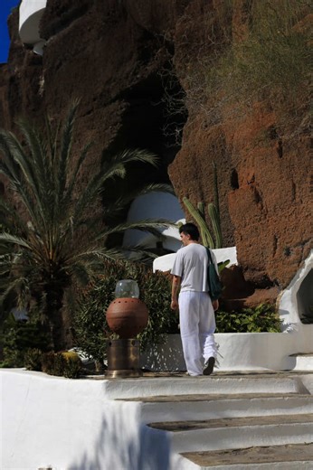 Discover The Beauty of Lanzarote: A Travel Guide