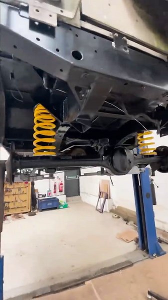 Build it up… New chassis- Heavy DutySprings .#landroverdefender #defender110 #4x4offroad #defenderlovers #tiktokkampalauganda🇺🇬🇺🇬🇺🇬