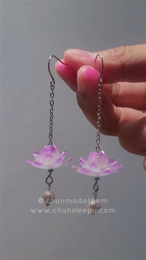 119K views · 2K reactions | Not just earrings, they're tiny floating waterlilies 覆 I wanted them to feel soft, light, and a little magical… like they just drifted over from the garden pond  Template on Patreon  Tutorial coming soon  Finished ones in my store #shrinkplastic #waterlily #artjewellery #etsyﬁnds #handmadeinuk | Chunmadethem | Facebook