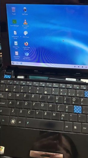 The first gadget I bought with my own money | Upgrading the Asus Eee PC in 2022