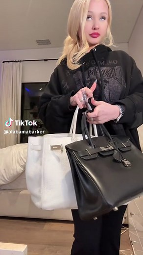 Alabama barker (@alabamabarker)’s video of alabamabarker