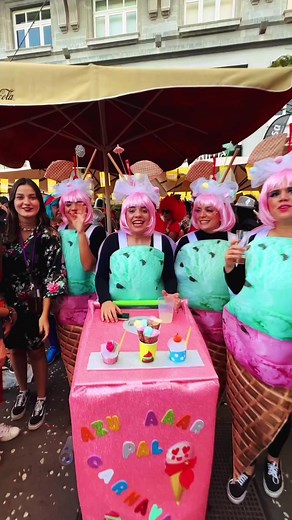 ¡Qué viva el carnaval de Tenerife! 🥳💃🎊A partir de mañana día 9 de febrero dará comienzo el carnaval en la calle desde Santa Cruz de Tenerife. Una fiesta única y muy marcada en el calendario para el pueblo canario que con sus disfraces y su buen ambiente harán de esta fiesta el mejor carnaval del mundo. Te animamos a ir disfrazado y a dejarte llevar por la magia de nuestro carnaval. ¡¡Nos vemos en la calle! 🤩🕺🪅🎊#tenerife_paraiso_canario #carnaval2024 #carnavaltenerife #islascanariasoficial