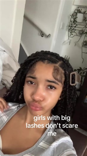 Exploring Big Lashes: A Style Statement for All