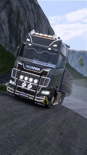 ETS2 1.60 - LIVING ON THE EDGE! 😱 Scania V8 on the cliff! #Shorts
