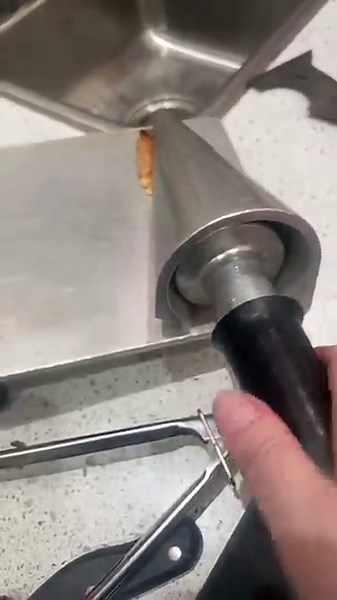 Making Waffle Cones #wafflecones #waffleconemaker #icecreamcones