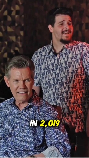 TikTok star Noah Peters, known as The Singing Barber, shares how a direct message to country music legend Randy Travis led to a viral barber shop singing moment. The creator talks about his rise on TikTok, his 2022 American Idol season 22 appearance, and how music connects him with people around the world. Watch the full story behind the moment that caught the internet’s attention. 👍 Like, 💬 comment, and 🔄 share to support more stories like this! #TheSingingBarber #RandyTravis #CountryMusicTi