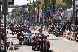 Over 300k motorcyclists take over Daytona Beach for Bike Week despite Covid